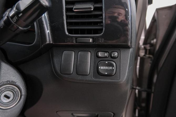 Toyota Wish I Рестайлинг с пробегом 2006 года, цена 849 000 рублей, 264130 км, компактвэн, Автокод Объявления