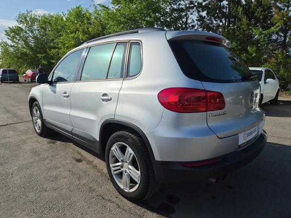 Volkswagen Tiguan I Рестайлинг с пробегом 2012 года, цена 980 000 рублей, 283685 км, внедорожник, Автокод Объявления