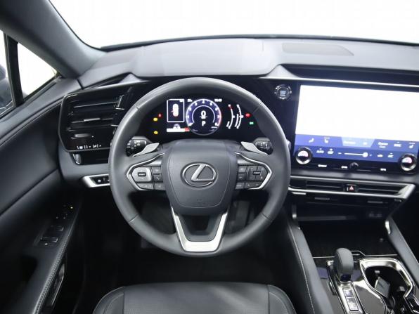 Lexus RX V с пробегом 2023 года, цена 8 550 000 рублей, 31185 км, внедорожник, Автокод Объявления