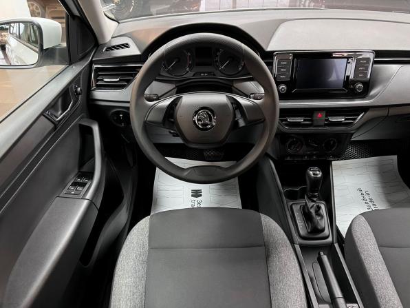 Skoda Rapid II с пробегом 2021 года, цена 1 650 000 рублей, 53028 км, лифтбек, Автокод Объявления