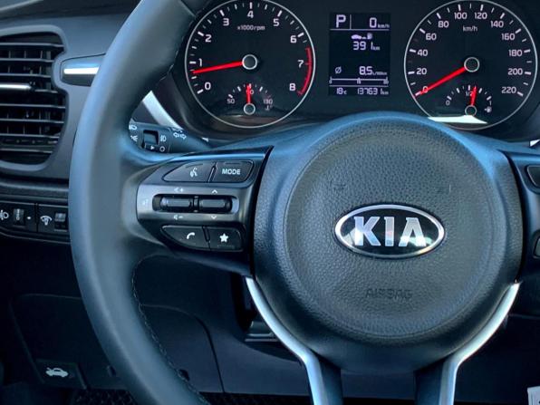 Kia Rio IV Рестайлинг с пробегом 2021 года, цена 1 632 400 рублей, 137631 км, седан, Автокод Объявления