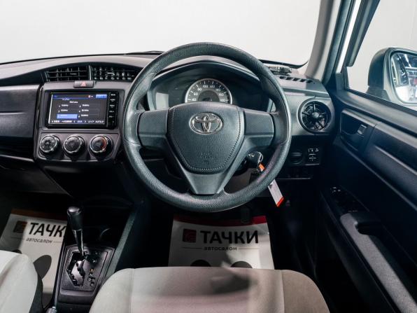 Toyota Corolla XI (E160 E170 E180) Рестайлинг 1 с пробегом 2016 года, цена 1 170 000 рублей, 94293 км, седан, Автокод Объявления