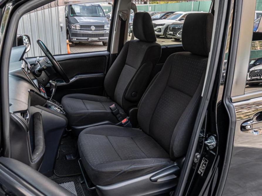 Toyota Voxy III (R80) Краснодар  - изображение 8