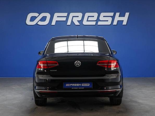 Volkswagen Passat B8 с пробегом 2018 года, цена 1 953 999 рублей, 170673 км, седан, Автокод Объявления