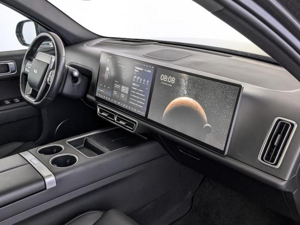 Li Auto (Lixiang) L7 I с пробегом 2023 года, цена 5 850 000 рублей, 41877 км, внедорожник, Автокод Объявления