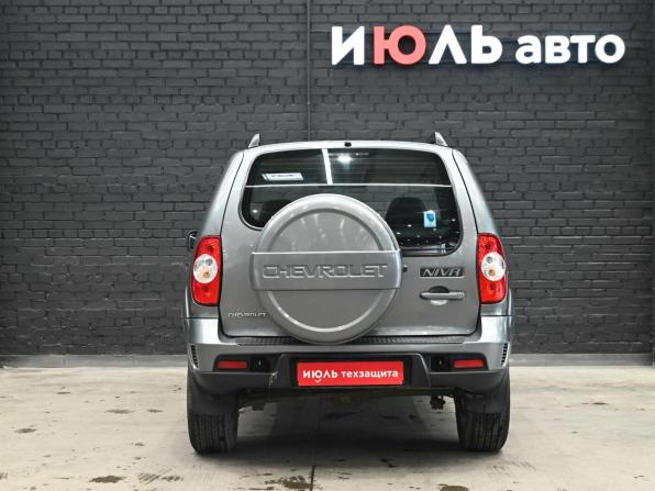 Chevrolet Niva I Рестайлинг с пробегом 2013 года, цена 630 000 рублей, 105241 км, внедорожник, Автокод Объявления