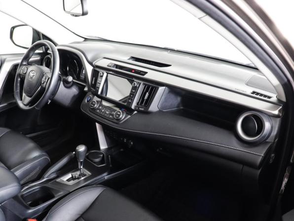 Toyota RAV4 IV (XA40) Рестайлинг с пробегом 2017 года, цена 2 547 000 рублей, 120550 км, внедорожник, Автокод Объявления