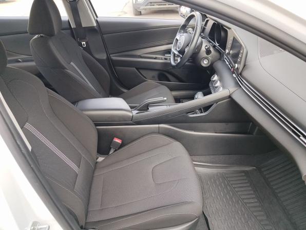 Hyundai Elantra VII (CN7) с пробегом 2022 года, цена 2 000 000 рублей, 48208 км, седан, Автокод Объявления