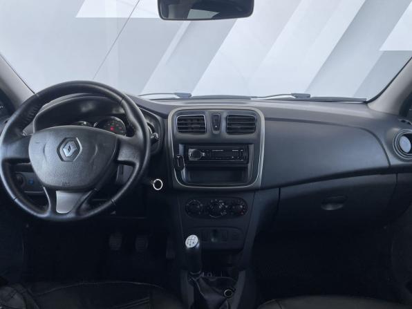 Renault Logan II с пробегом 2018 года, цена 385 000 рублей, 230382 км, седан, Автокод Объявления