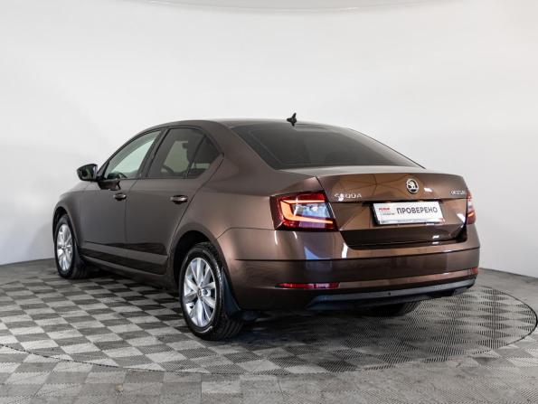 Skoda Octavia III (A7) Рестайлинг с пробегом 2018 года, цена 1 799 000 рублей, 106000 км, лифтбек, Автокод Объявления