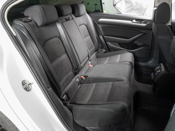 Volkswagen Passat B8 с пробегом 2018 года, цена 1 699 000 рублей, 158224 км, седан, Автокод Объявления