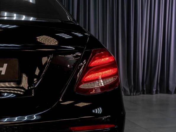 Mercedes-Benz E-Класс V (W213 S213 C238) с пробегом 2018 года, цена 3 699 000 рублей, 130211 км, седан, Автокод Объявления