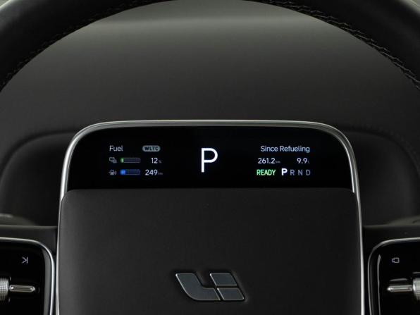 Li Auto (Lixiang) L9 I с пробегом 2023 года, цена 6 149 046 рублей, 26911 км, внедорожник, Автокод Объявления