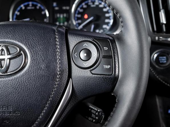 Toyota RAV4 IV (XA40) Рестайлинг с пробегом 2018 года, цена 2 655 000 рублей, 162342 км, внедорожник, Автокод Объявления