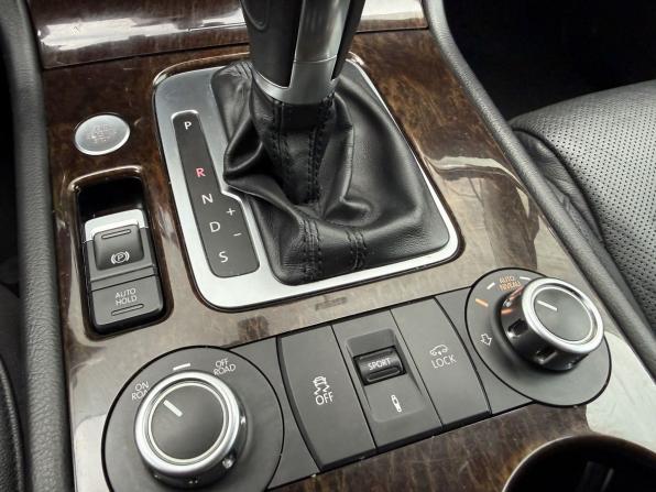 Volkswagen Touareg II с пробегом 2012 года, цена 1 830 000 рублей, 258000 км, внедорожник, Автокод Объявления