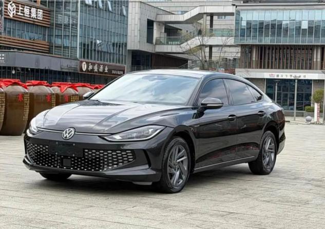 Volkswagen Lamando II с пробегом 2025 года, цена 2 770 990 рублей, 600 км, хэтчбек, Автокод Объявления