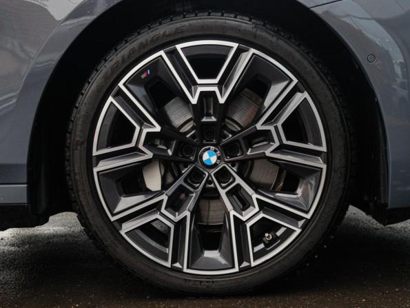 BMW 5 серии VIII (G60/G61/G68) с пробегом 2024 года, цена 6 220 000 рублей, 23060 км, седан, Автокод Объявления
