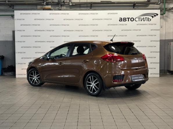 Kia Ceed II Рестайлинг с пробегом 2015 года, цена 879 000 рублей, 102000 км, хэтчбек, Автокод Объявления