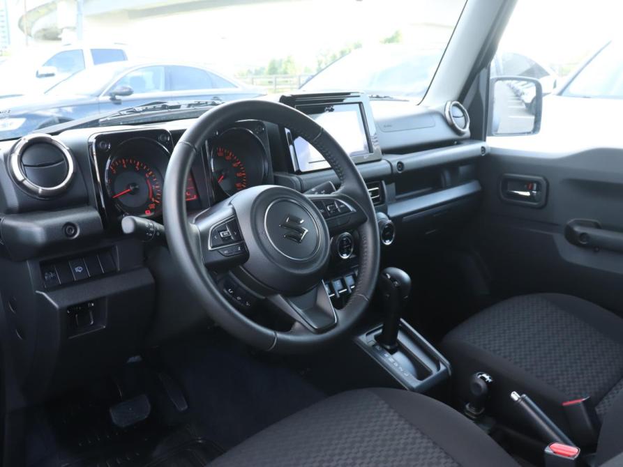Suzuki Jimny IV Москва  - изображение 12