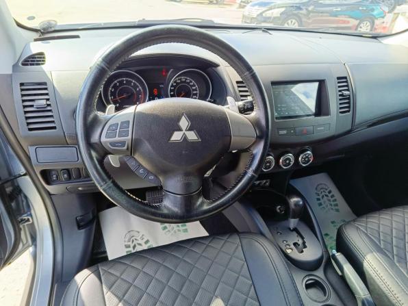 Mitsubishi Outlander II Рестайлинг с пробегом 2011 года, цена 1 064 995 рублей, 202322 км, внедорожник, Автокод Объявления