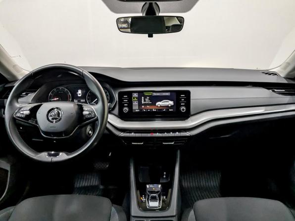 Skoda Octavia IV (A8) с пробегом 2021 года, цена 2 440 000 рублей, 52826 км, лифтбек, Автокод Объявления