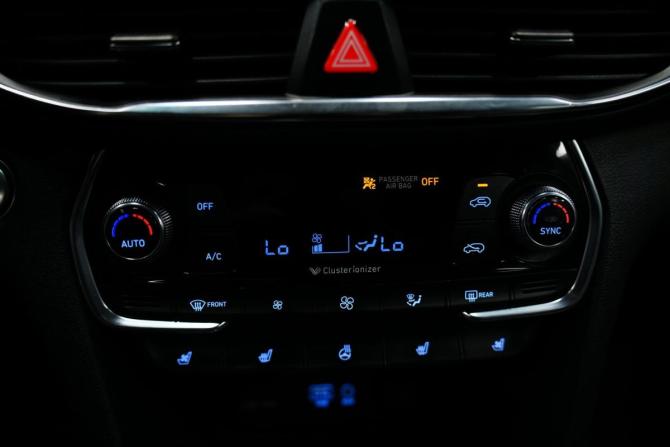 Hyundai Santa Fe IV с пробегом 2019 года, цена 3 190 000 рублей, 119230 км, внедорожник, Автокод Объявления