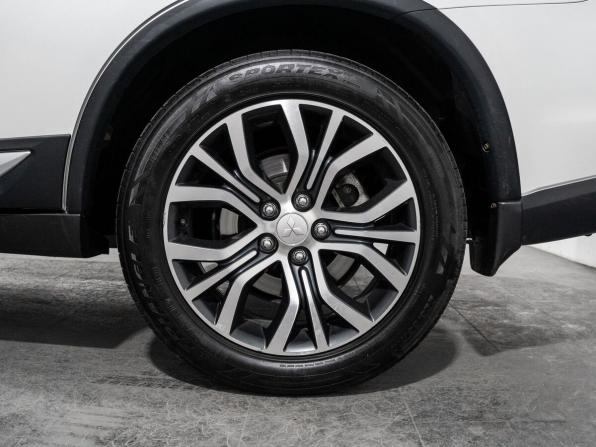 Mitsubishi Outlander III Рестайлинг 2 с пробегом 2015 года, цена 1 950 500 рублей, 93080 км, внедорожник, Автокод Объявления