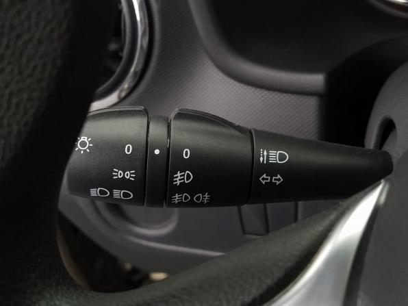 Renault Sandero II Рестайлинг с пробегом 2019 года, цена 980 000 рублей, 74569 км, хэтчбек, Автокод Объявления