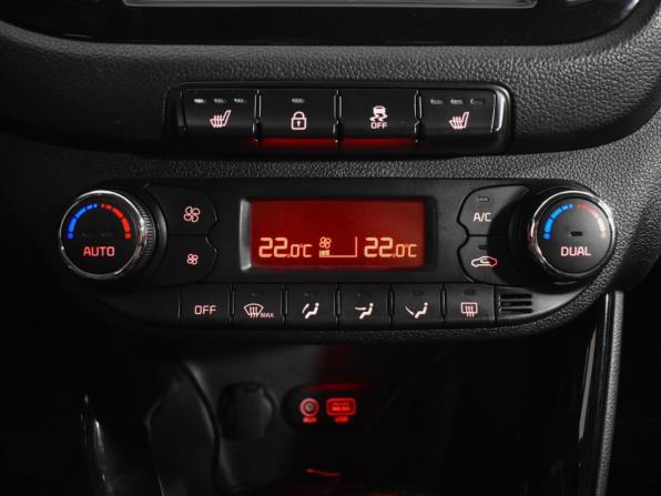 Kia Ceed II Рестайлинг с пробегом 2018 года, цена 1 350 000 рублей, 119360 км, хэтчбек, Автокод Объявления