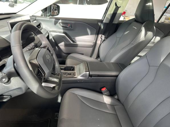 Toyota RAV4 VI (XA60) с пробегом 2026 года, цена 4 850 000 рублей, 10 км, внедорожник, Автокод Объявления