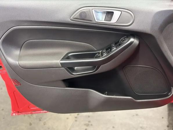 Ford Fiesta Mk6 Рестайлинг с пробегом 2015 года, цена 769 000 рублей, 118000 км, хэтчбек, Автокод Объявления