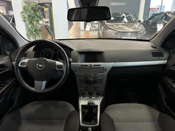 Opel Astra H Рестайлинг с пробегом 2011 года, цена 570 000 рублей, 110000 км, универсал, Автокод Объявления