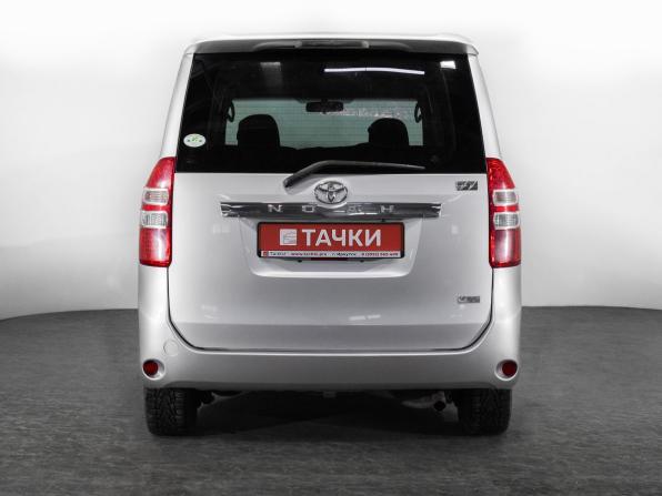 Toyota Noah II (R70) с пробегом 2012 года, цена 1 385 000 рублей, 271157 км, минивэн, Автокод Объявления