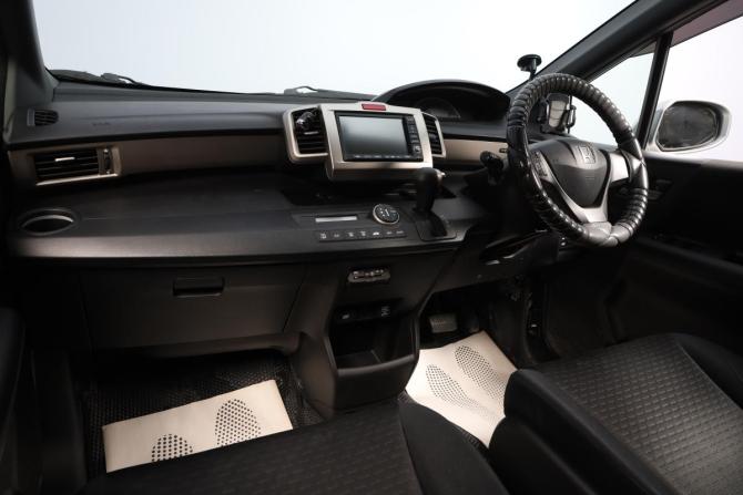 Honda Freed I с пробегом 2011 года, цена 1 179 000 рублей, 108216 км, компактвэн, Автокод Объявления