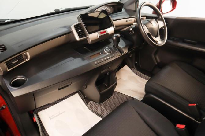 Honda Freed I с пробегом 2011 года, цена 1 229 000 рублей, 242000 км, компактвэн, Автокод Объявления