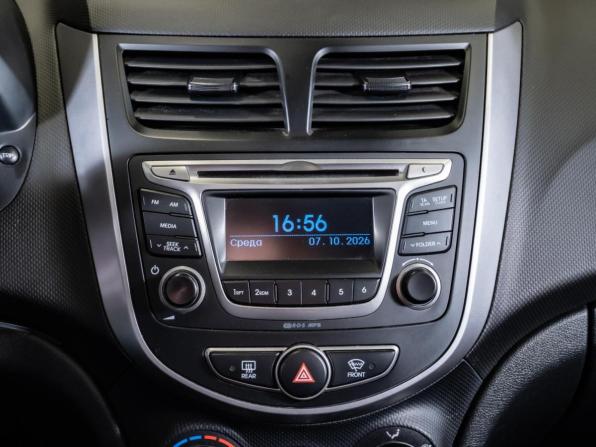 Hyundai Solaris I Рестайлинг с пробегом 2016 года, цена 1 049 000 рублей, 59090 км, хэтчбек, Автокод Объявления