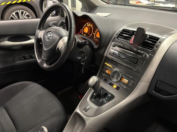 Toyota Auris I с пробегом 2007 года, цена 599 000 рублей, 134825 км, хэтчбек, Автокод Объявления