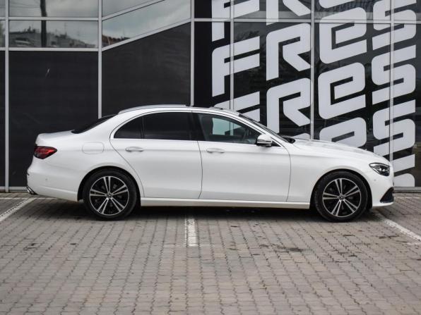 Mercedes-Benz E-Класс V (W213 S213 C238) Рестайлинг с пробегом 2020 года, цена 5 600 000 рублей, 45721 км, седан, Автокод Объявления