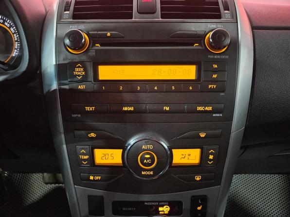 Toyota Corolla X (E140 E150) Рестайлинг с пробегом 2010 года, цена 999 000 рублей, 221331 км, седан, Автокод Объявления