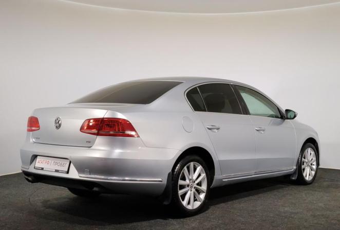 Volkswagen Passat B7 с пробегом 2011 года, цена 930 000 рублей, 179135 км, седан, Автокод Объявления