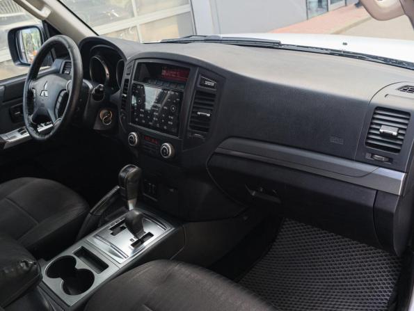 Mitsubishi Pajero IV Рестайлинг 1 с пробегом 2011 года, цена 1 650 000 рублей, 313937 км, внедорожник, Автокод Объявления