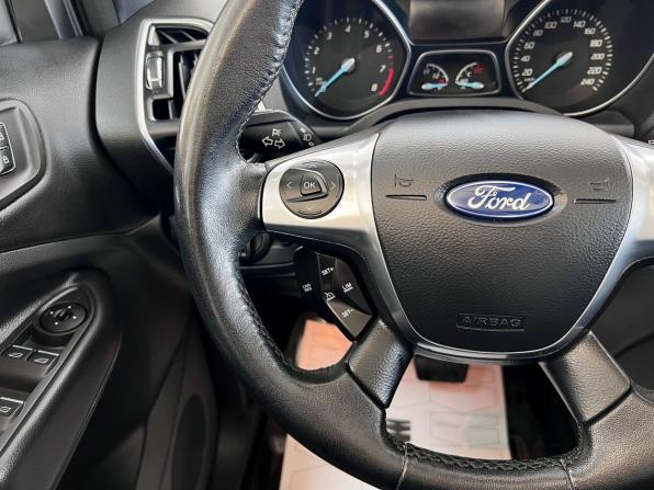 Ford Kuga II с пробегом 2015 года, цена 1 370 000 рублей, 152907 км, внедорожник, Автокод Объявления