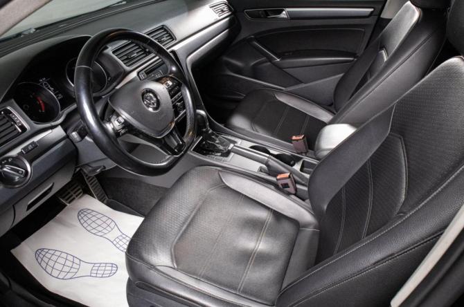 Volkswagen Passat B8 Рестайлинг с пробегом 2018 года, цена 1 999 000 рублей, 138000 км, седан, Автокод Объявления