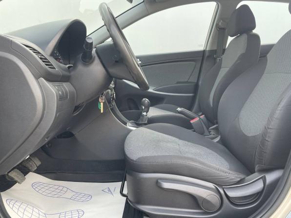 Hyundai Solaris I с пробегом 2013 года, цена 999 000 рублей, 50121 км, хэтчбек, Автокод Объявления