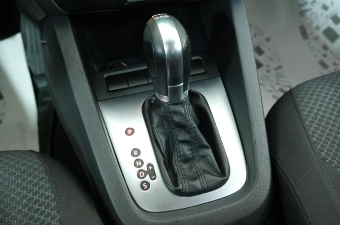 Volkswagen Jetta VI с пробегом 2013 года, цена 1 049 000 рублей, 218900 км, седан, Автокод Объявления