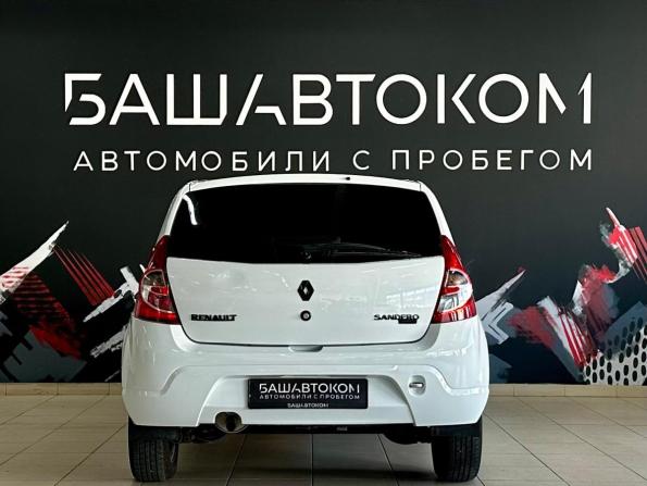 Renault Sandero I с пробегом 2013 года, цена 450 000 рублей, 179276 км, хэтчбек, Автокод Объявления