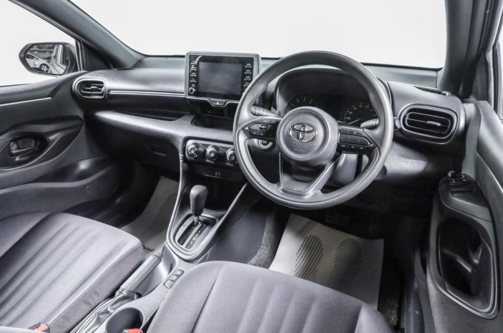 Toyota Yaris IV Новосибирск  - изображение 8