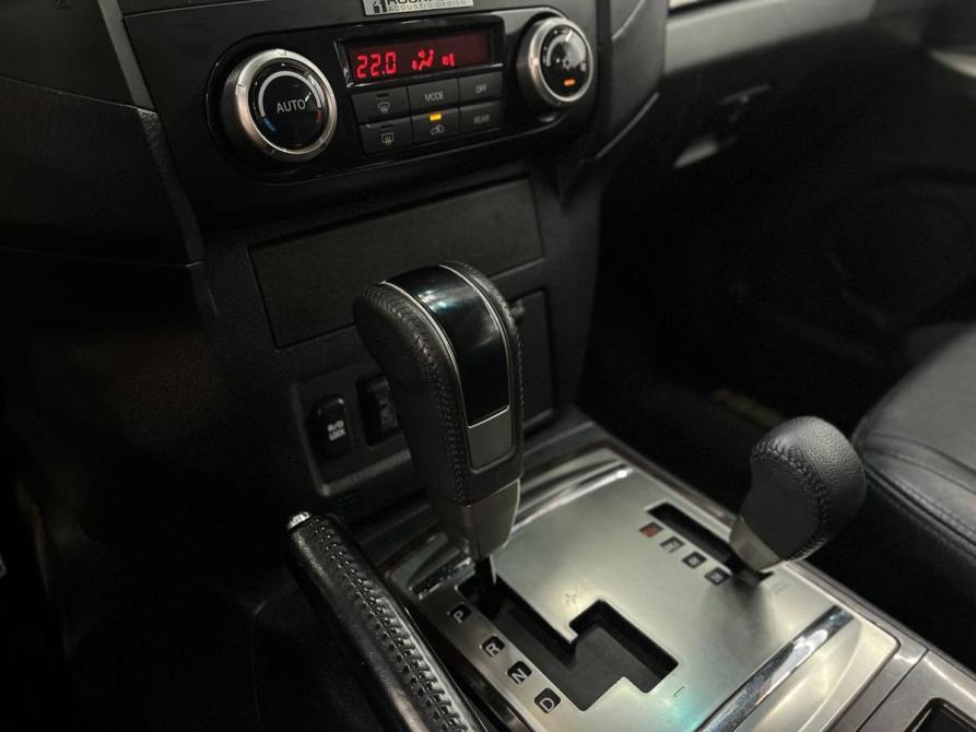 Mitsubishi Pajero IV Рестайлинг 1 Ростов-на-Дону  - изображение 13