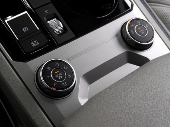 Volkswagen Touareg III с пробегом 2019 года, цена 5 999 000 рублей, 105216 км, внедорожник, Автокод Объявления
