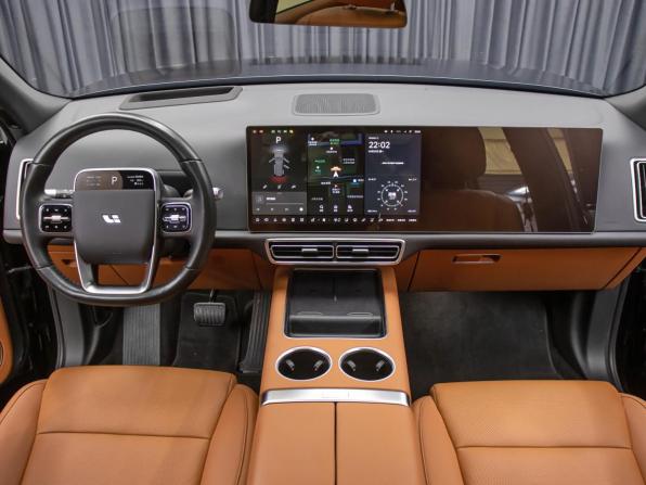 Li Auto (Lixiang) L9 I с пробегом 2023 года, цена 6 798 000 рублей, 33162 км, внедорожник, Автокод Объявления
